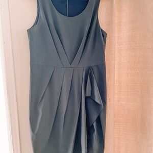 Alythea Navy Blue Sleeveless Pleated Midi Dress